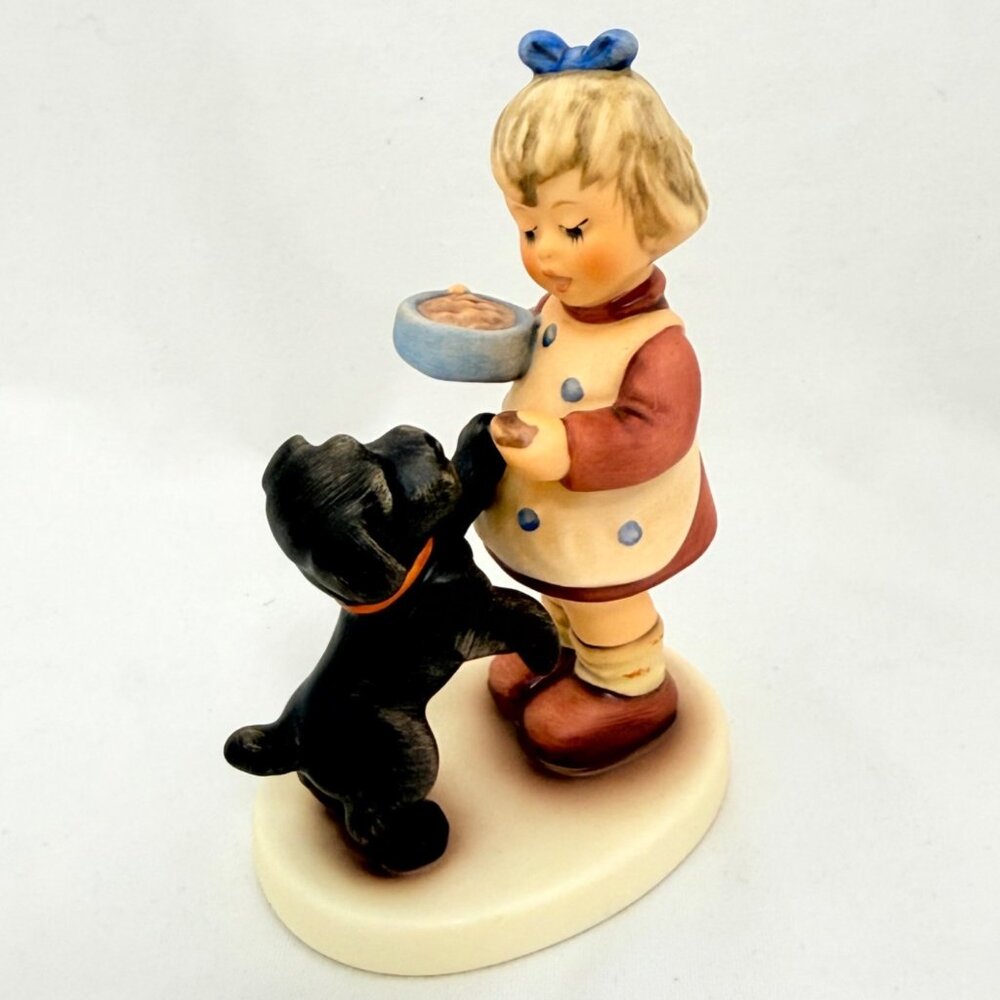 Goebel Hummel #2032 Puppy Pause First Issue 2002 TMK8 Germany